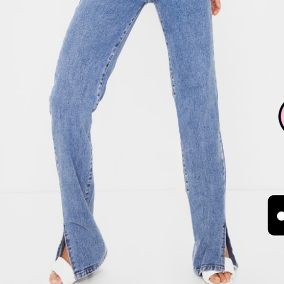 NWT PrettyLittleThing Vintage Wash Split Hem Jean - Picture 3 of 16